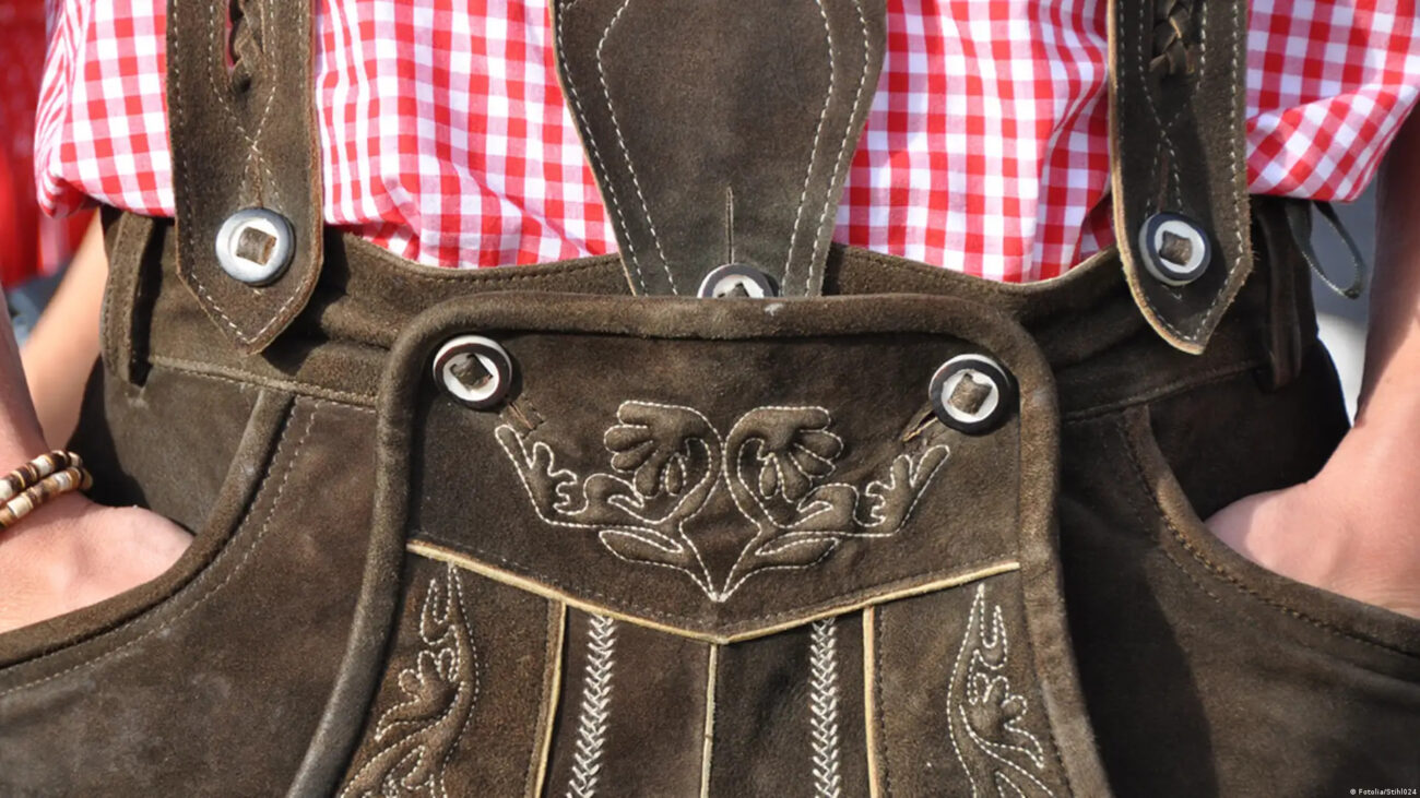 Decorative Elements on Lederhosen Pockets
