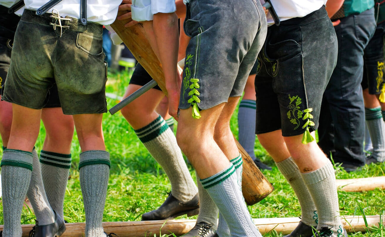 What is the Most Popular Color of Lederhosen?