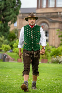 Classic Bavarian Bundhosen: Knee